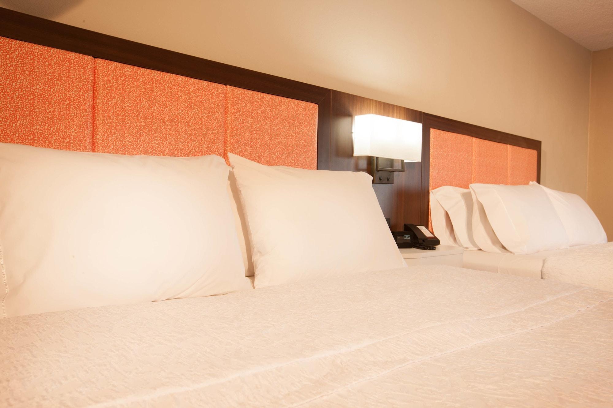 Hampton Inn Pennsville Exterior photo
