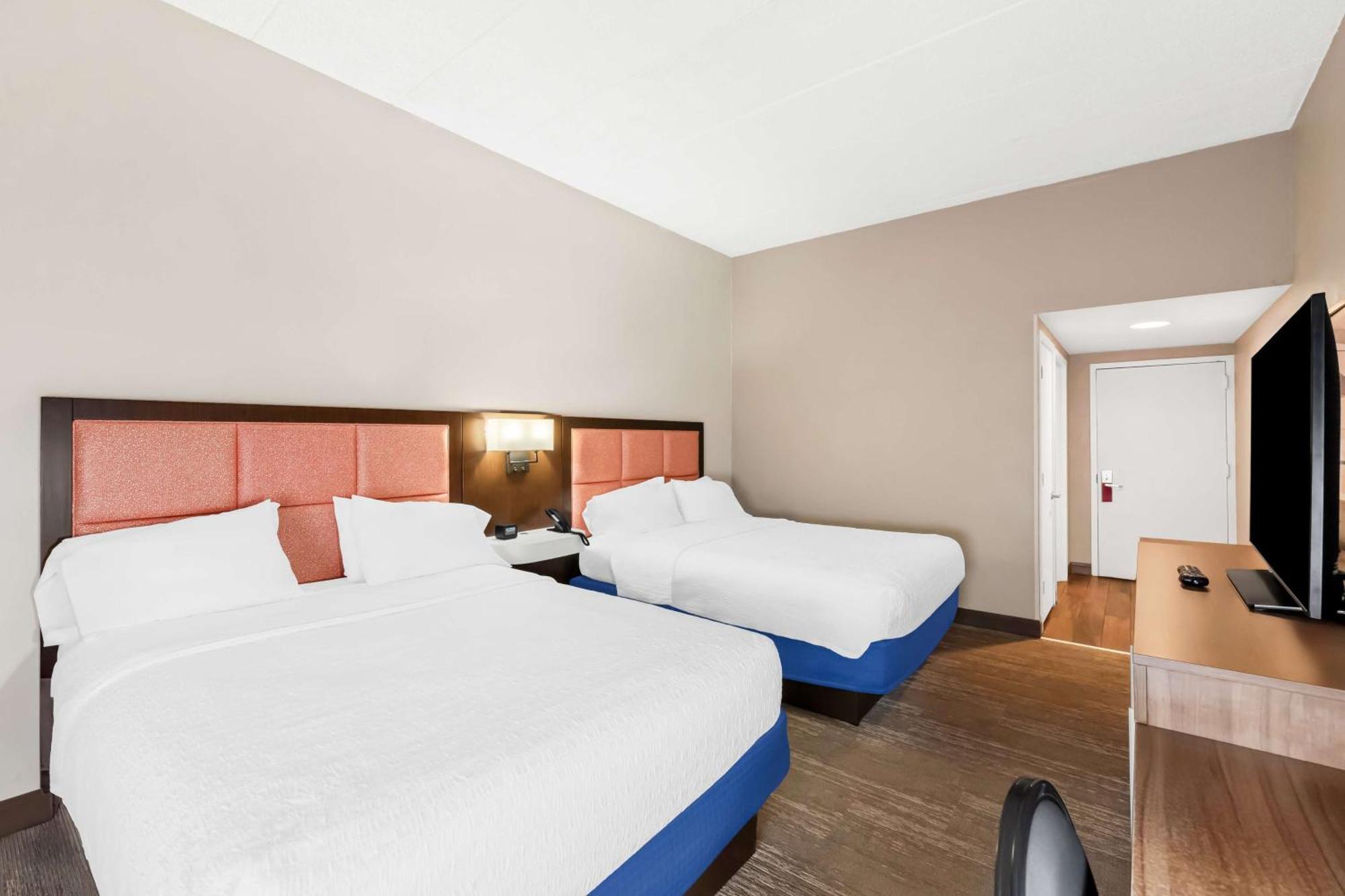 Hampton Inn Pennsville Exterior photo